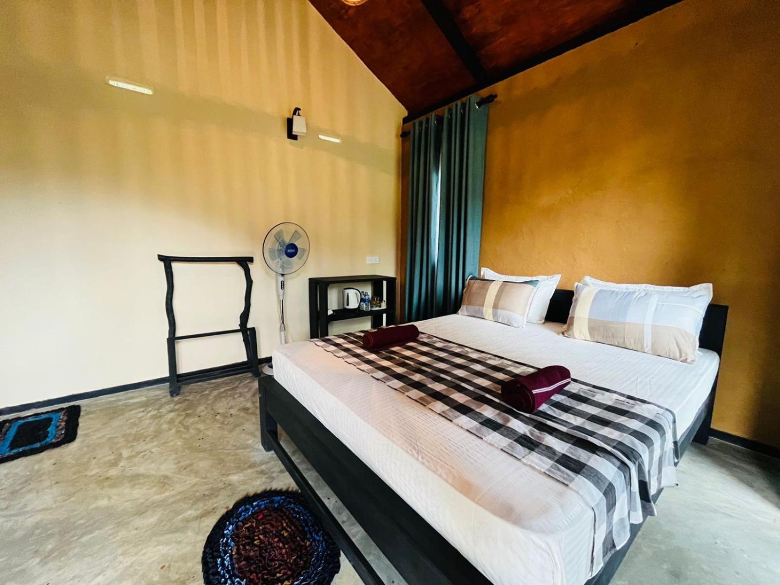 Rainforest Nature House Deniyaya Room photo